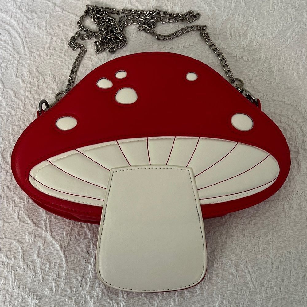 Red and White Mushroom-Shaped shoulder bag - Picture 3 of 11